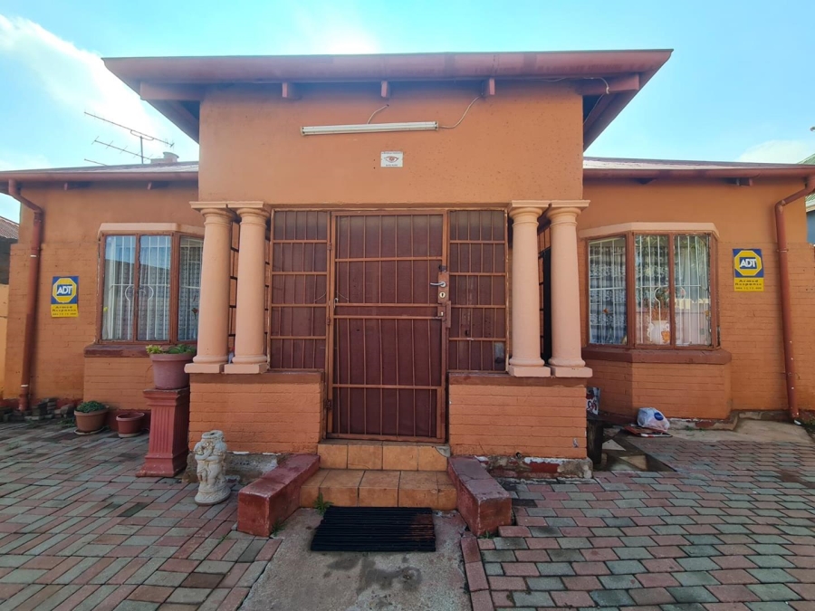 2 Bedroom Property for Sale in La Rochelle Gauteng