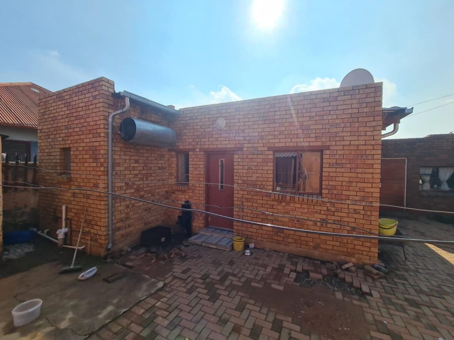 2 Bedroom Property for Sale in La Rochelle Gauteng