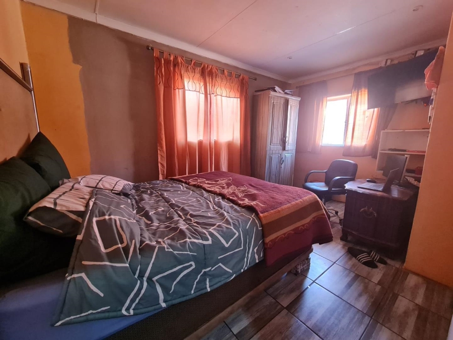 2 Bedroom Property for Sale in La Rochelle Gauteng