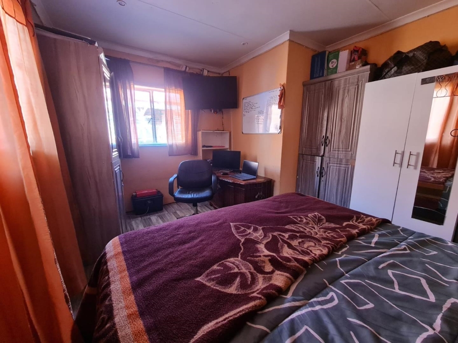 2 Bedroom Property for Sale in La Rochelle Gauteng