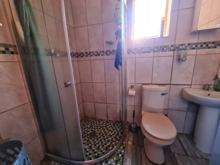 2 Bedroom Property for Sale in La Rochelle Gauteng