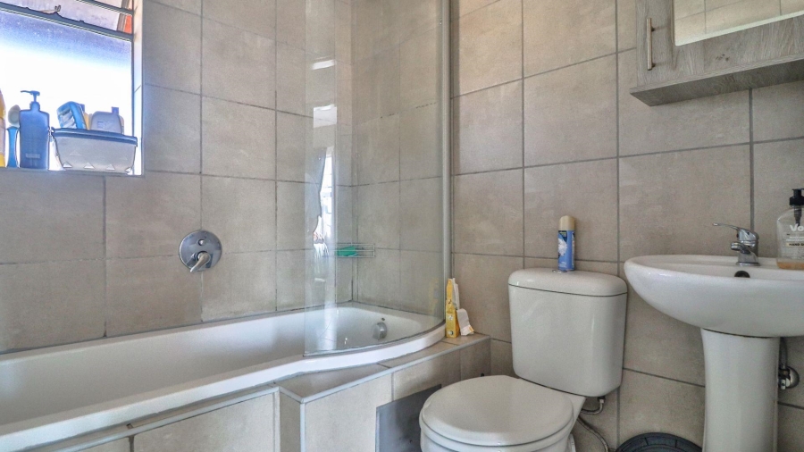 2 Bedroom Property for Sale in Montana Gauteng