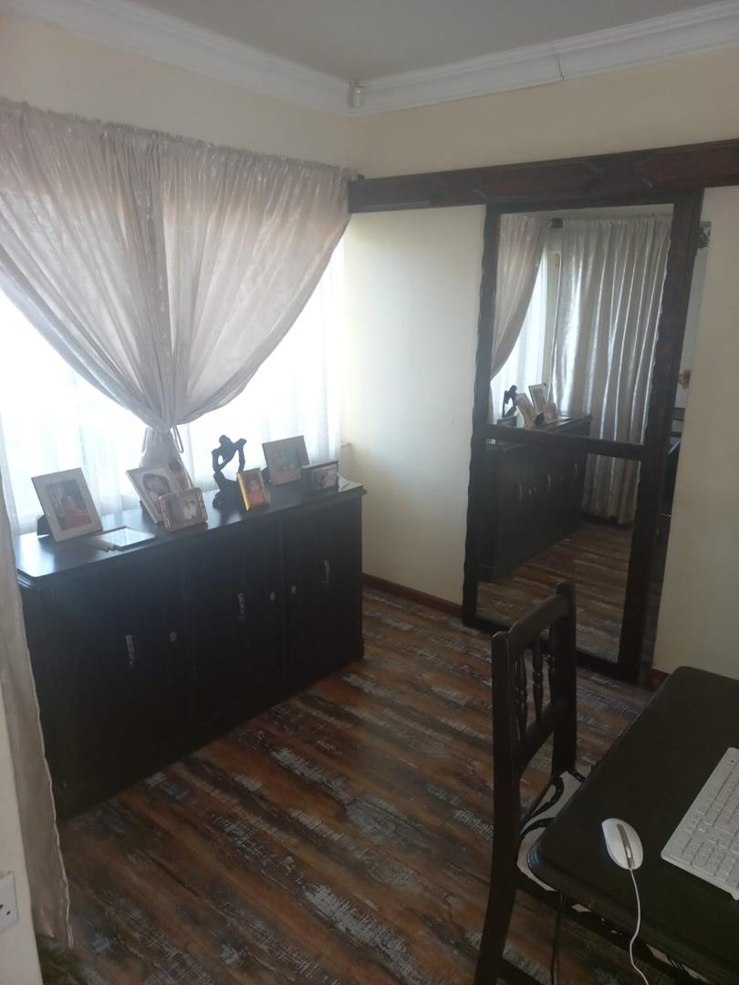 4 Bedroom Property for Sale in Doringkloof Gauteng