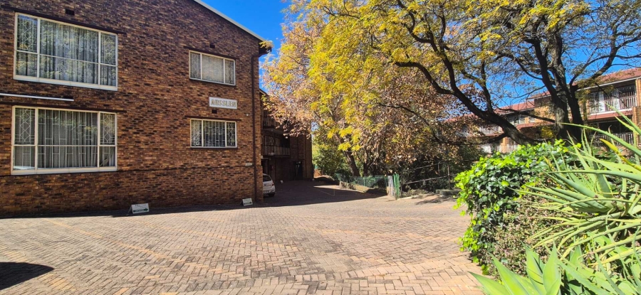 3 Bedroom Property for Sale in South Crest Gauteng