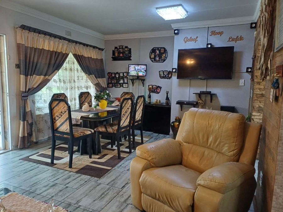 3 Bedroom Property for Sale in Brackendowns Gauteng