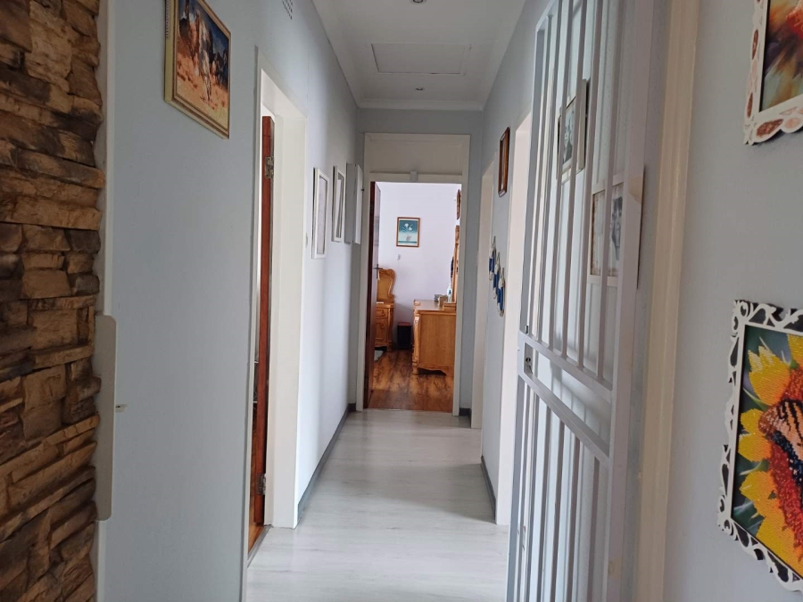 3 Bedroom Property for Sale in Brackendowns Gauteng