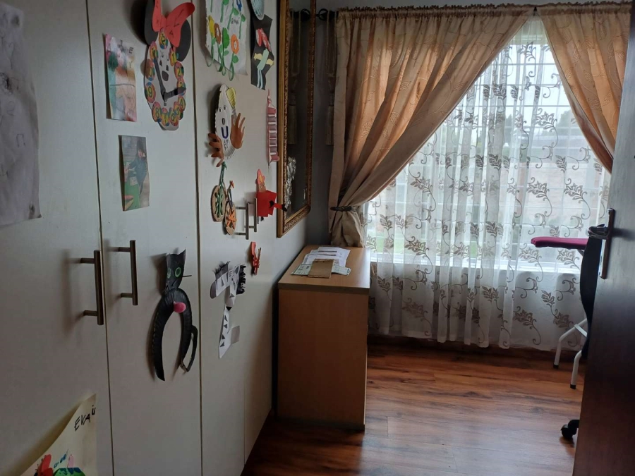 3 Bedroom Property for Sale in Brackendowns Gauteng