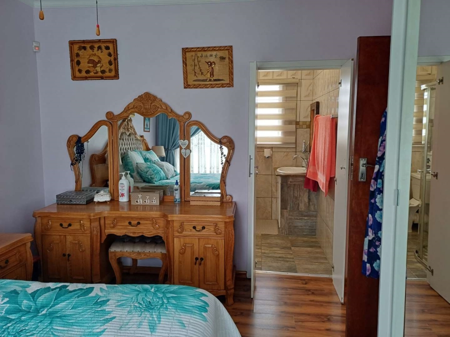 3 Bedroom Property for Sale in Brackendowns Gauteng