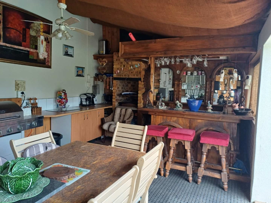 3 Bedroom Property for Sale in Brackendowns Gauteng