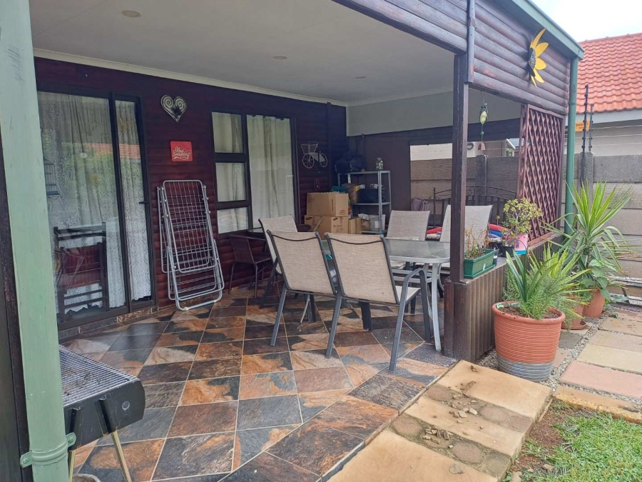 3 Bedroom Property for Sale in Brackendowns Gauteng