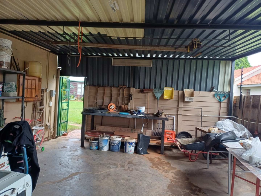 3 Bedroom Property for Sale in Brackendowns Gauteng