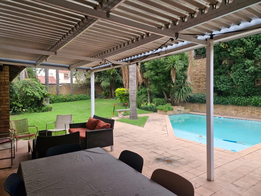 4 Bedroom Property for Sale in Benmore Gauteng