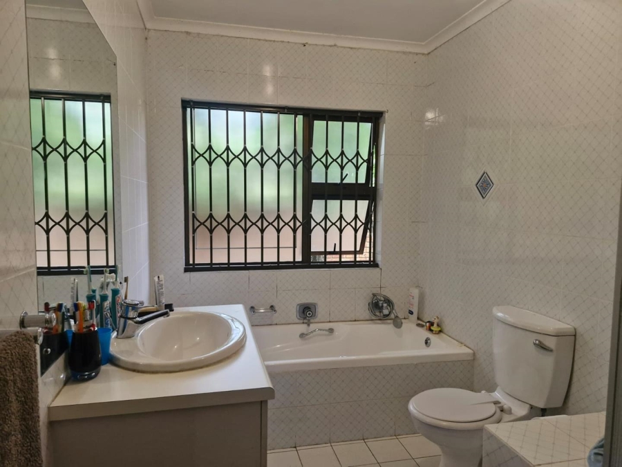 4 Bedroom Property for Sale in Benmore Gauteng