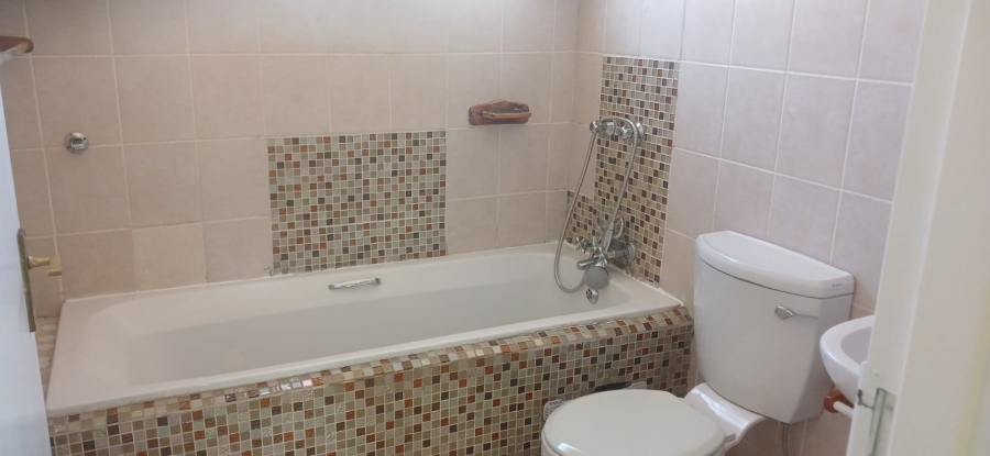 To Let 2 Bedroom Property for Rent in Sunninghill Gauteng