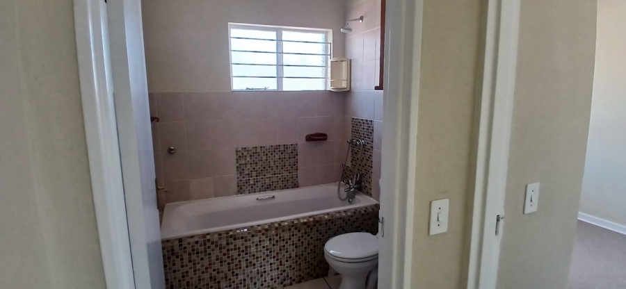 To Let 2 Bedroom Property for Rent in Sunninghill Gauteng