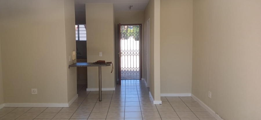 To Let 2 Bedroom Property for Rent in Sunninghill Gauteng