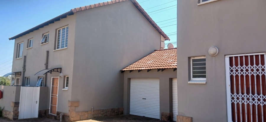 To Let 2 Bedroom Property for Rent in Sunninghill Gauteng