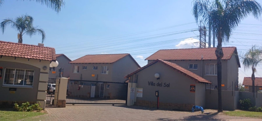 To Let 2 Bedroom Property for Rent in Sunninghill Gauteng