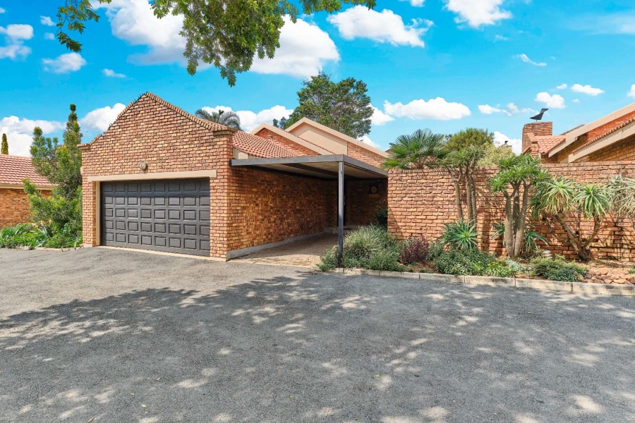 3 Bedroom Property for Sale in Honeydew Manor Gauteng