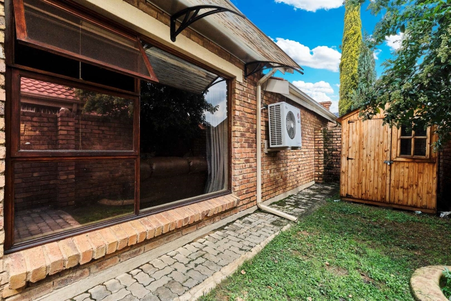 3 Bedroom Property for Sale in Honeydew Manor Gauteng