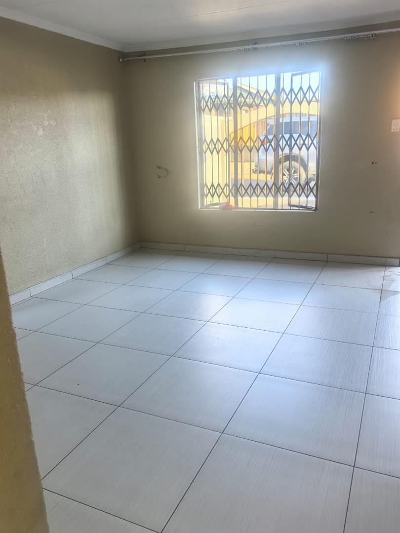 To Let 3 Bedroom Property for Rent in Rosslyn Gauteng