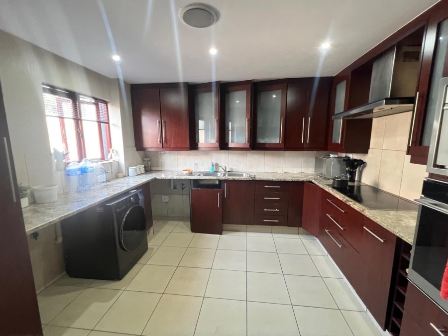 4 Bedroom Property for Sale in Noordwyk Gauteng