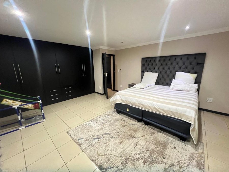 4 Bedroom Property for Sale in Noordwyk Gauteng