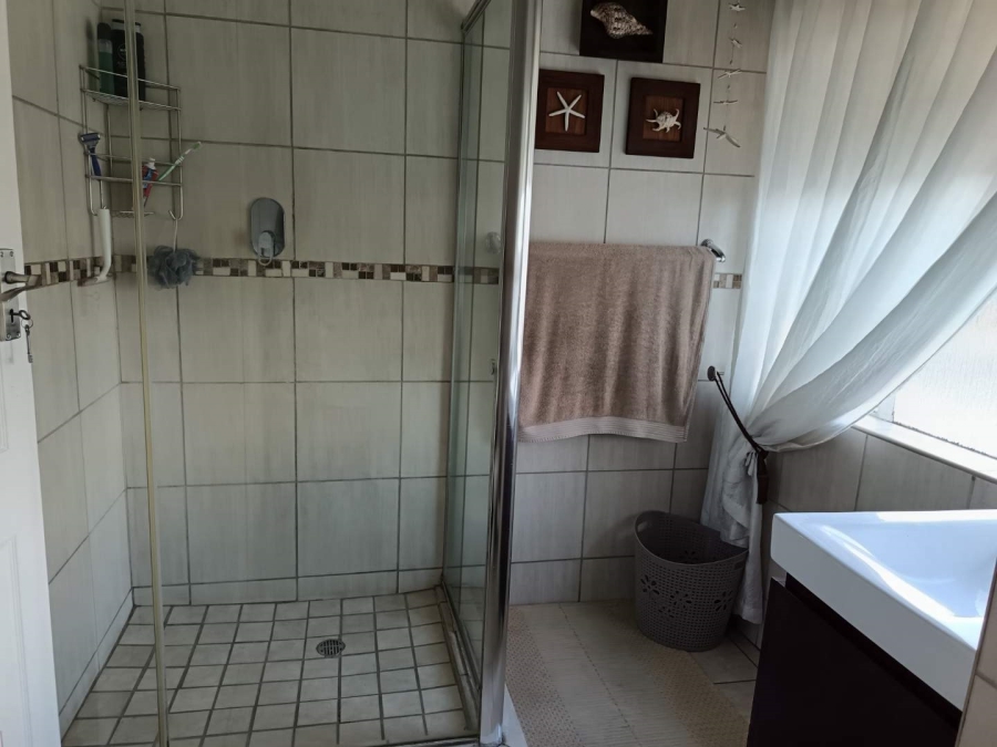 3 Bedroom Property for Sale in Brackenhurst Gauteng
