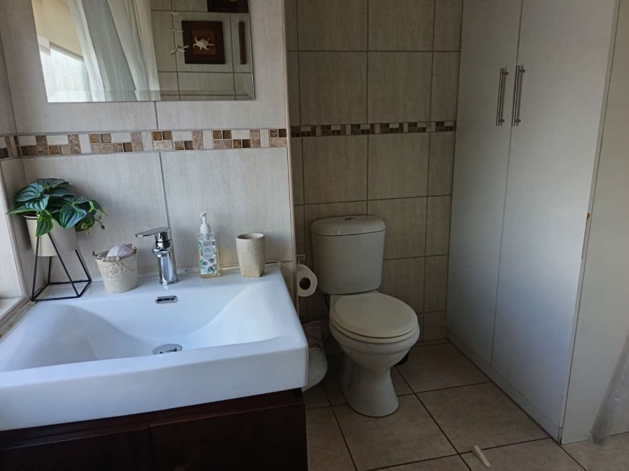 3 Bedroom Property for Sale in Brackenhurst Gauteng