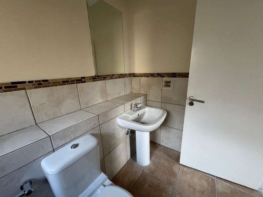 To Let 2 Bedroom Property for Rent in Sunninghill Gauteng