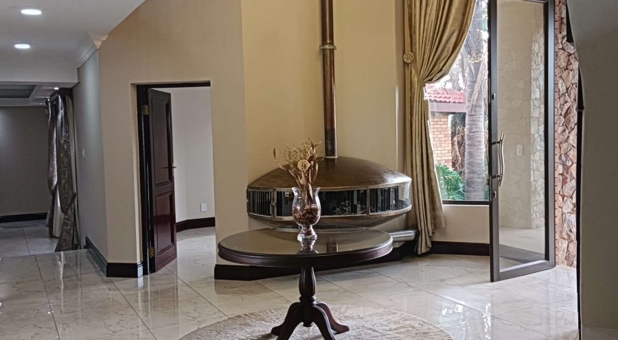 6 Bedroom Property for Sale in Meyersdal Gauteng