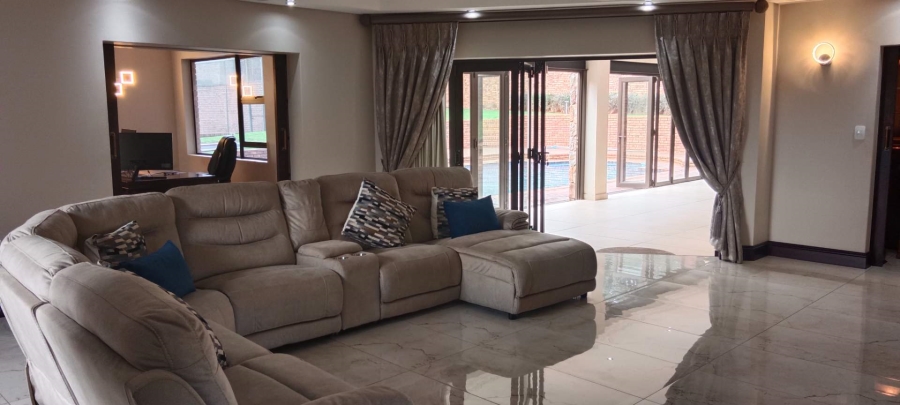 6 Bedroom Property for Sale in Meyersdal Gauteng