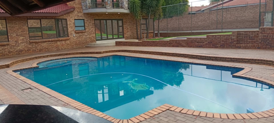 6 Bedroom Property for Sale in Meyersdal Gauteng