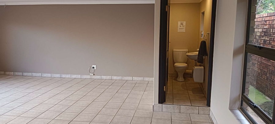 6 Bedroom Property for Sale in Meyersdal Gauteng