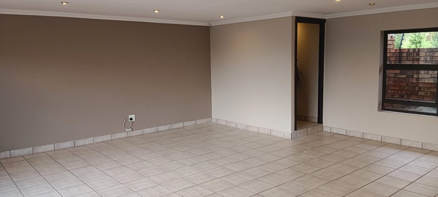 6 Bedroom Property for Sale in Meyersdal Gauteng