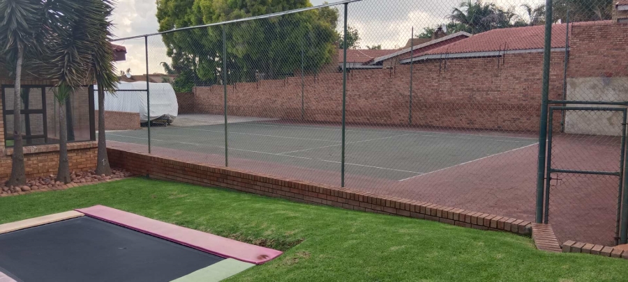 6 Bedroom Property for Sale in Meyersdal Gauteng