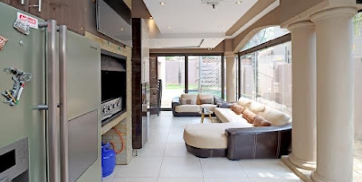 5 Bedroom Property for Sale in Sandown Gauteng