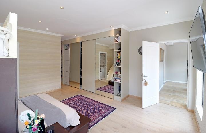5 Bedroom Property for Sale in Sandown Gauteng