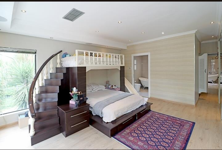 5 Bedroom Property for Sale in Sandown Gauteng