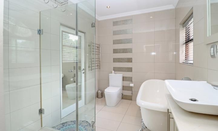 5 Bedroom Property for Sale in Sandown Gauteng