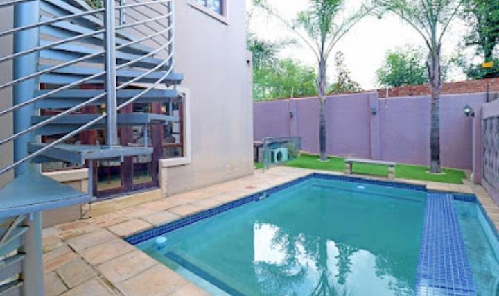 5 Bedroom Property for Sale in Sandown Gauteng