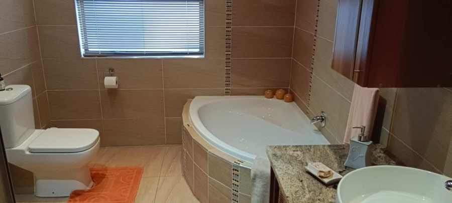 4 Bedroom Property for Sale in Meyersdal Gauteng