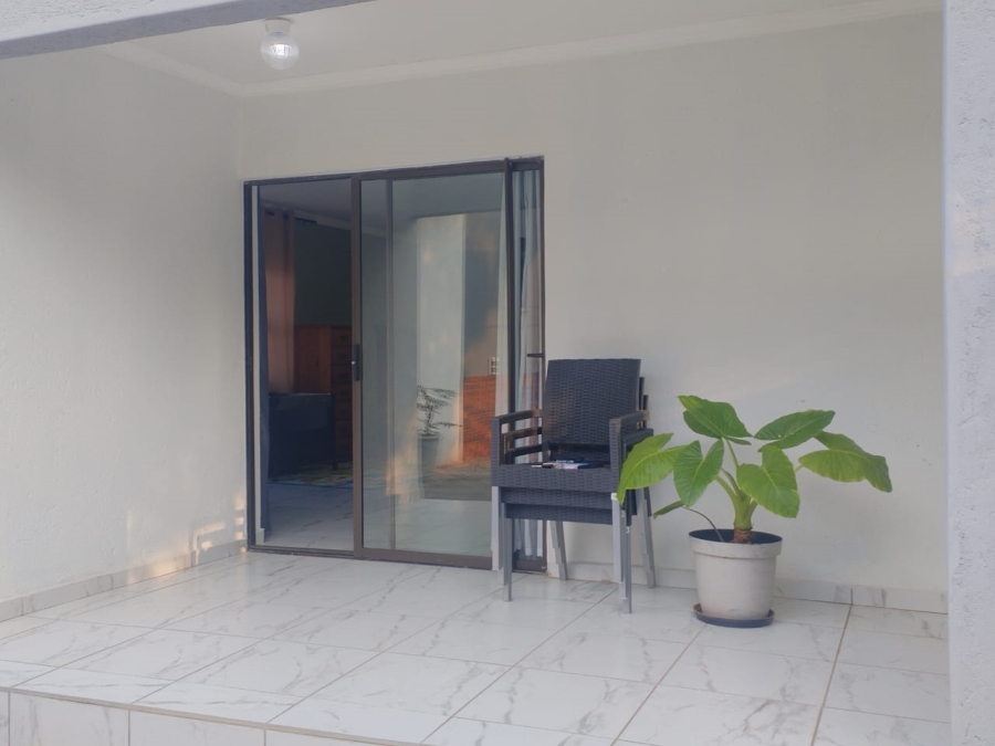 To Let 1 Bedroom Property for Rent in Die Wilgers Gauteng