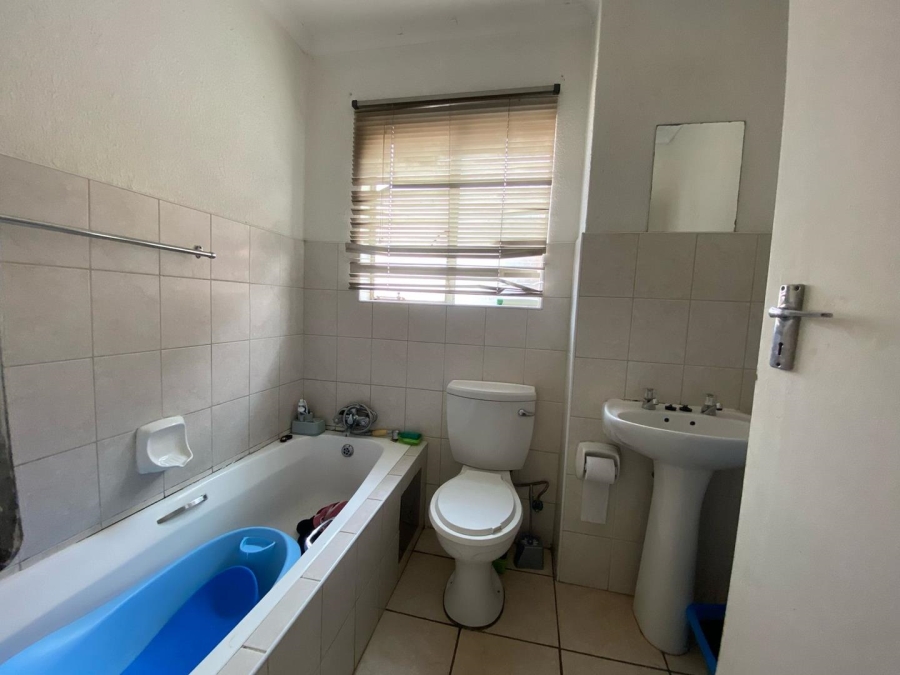 2 Bedroom Property for Sale in Terenure Gauteng