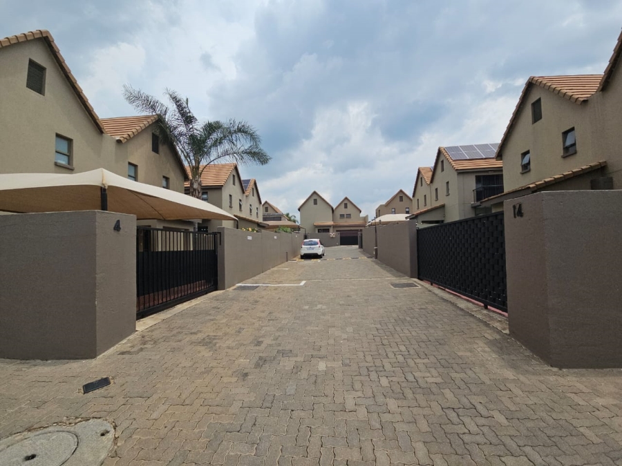 4 Bedroom Property for Sale in Meyersdal Gauteng
