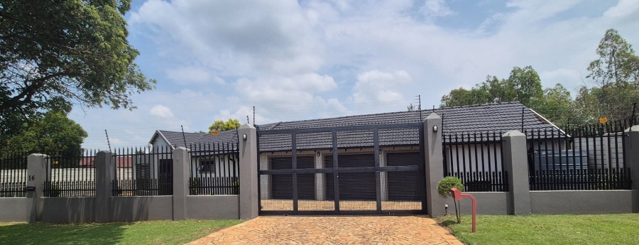 4 Bedroom Property for Sale in Brackendowns Gauteng