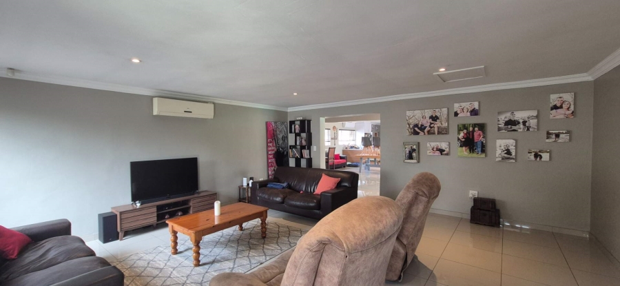 4 Bedroom Property for Sale in Brackendowns Gauteng