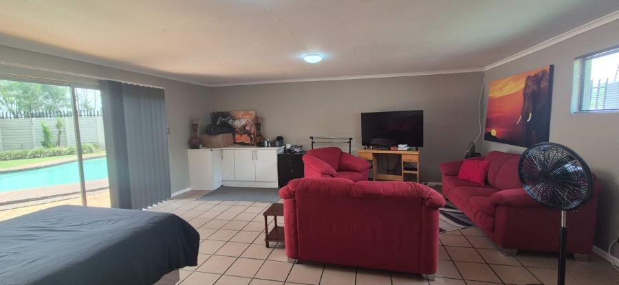 4 Bedroom Property for Sale in Brackendowns Gauteng