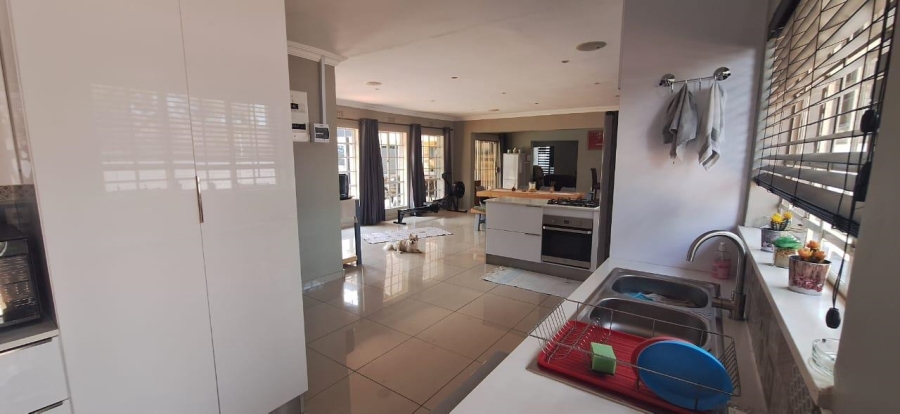 4 Bedroom Property for Sale in Brackendowns Gauteng