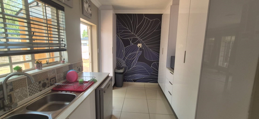 4 Bedroom Property for Sale in Brackendowns Gauteng